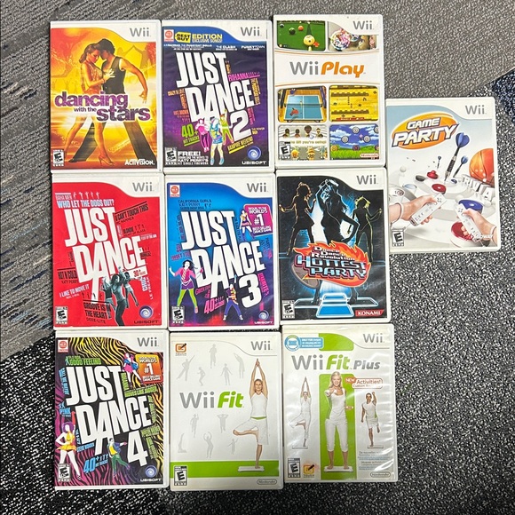 Nintendo Wii Game Collection - Just Dance WiiFit